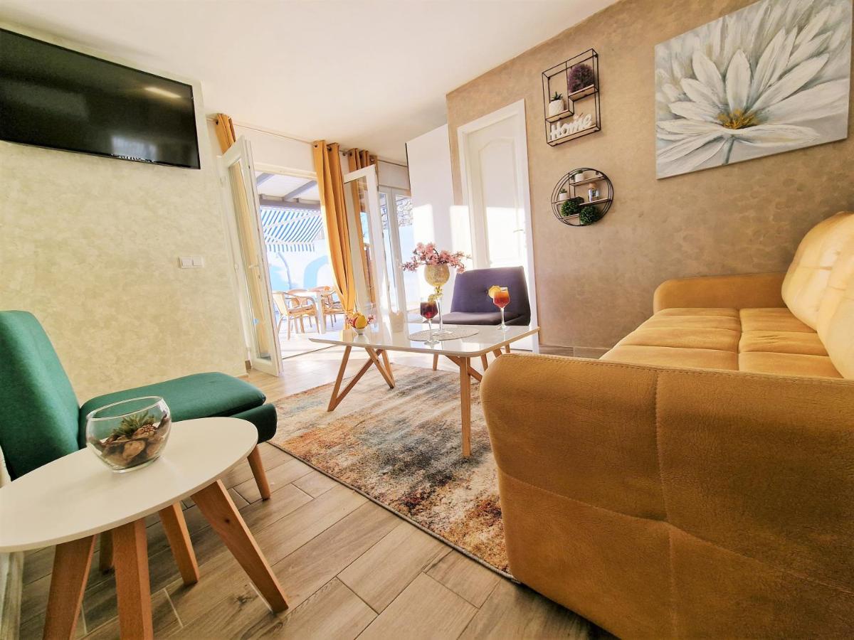 Holiday House Boost With Heated Pool Klis Ngoại thất bức ảnh