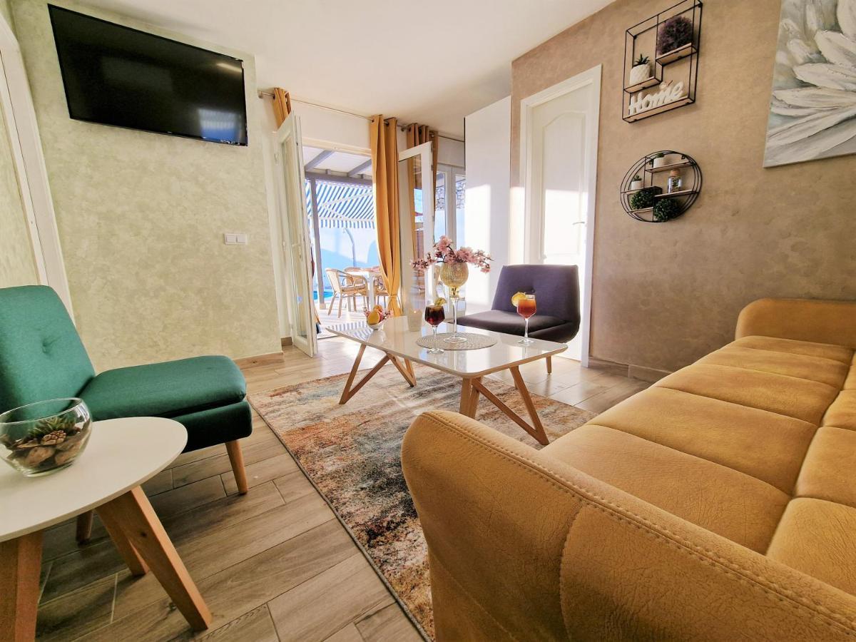 Holiday House Boost With Heated Pool Klis Ngoại thất bức ảnh